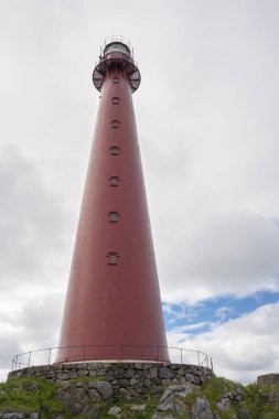 Andenes Lofoten Norveç'te ulusal turist Rota Andya başında kırmızı deniz feneri