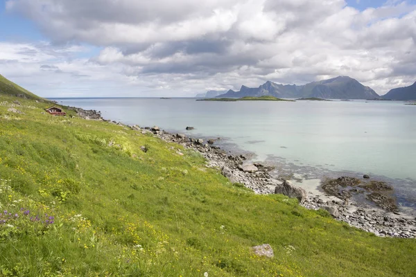 ロフォーテン諸島ノルウェーの Fredvang での風景します — ストック写真