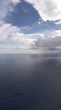 denizin ve güneşin İtalya havadan görünümü