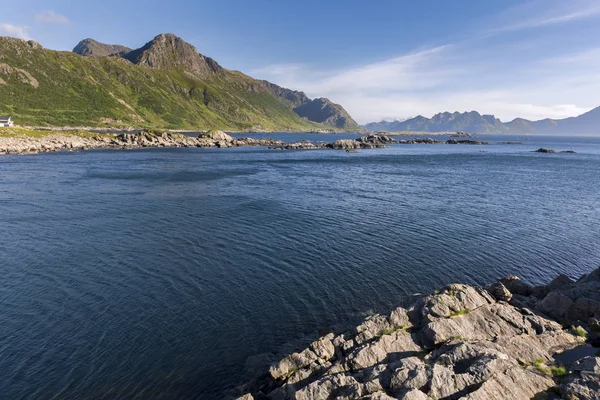 ノルウェーのロフォーテン諸島に Nyksund の海岸のパノラマ — ストック写真