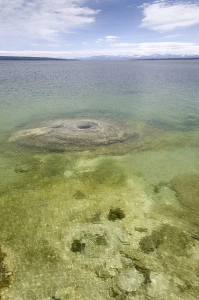 Lanskap Dengan Danau Dan Sungai Yellowstone — Stok Foto