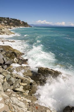 Liguria Varazze sahil üzerinde deniz manzarası