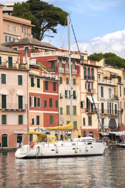 İtalya 'nın Cenova kentindeki Portofino kıyısındaki manzaralar, evler ve villalar