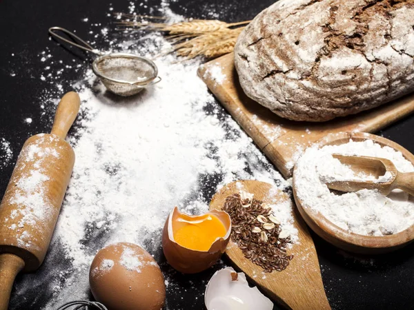 Ingredientes y utensilios para la preparación de productos de panadería —  Fotos de Stock
