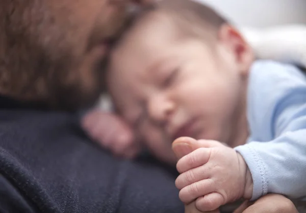 Father with his newborn baby — Stock Photo, Image