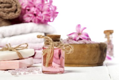 Spa arka planda çeşitli pembe ve beyaz.