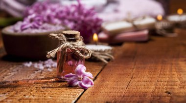 Spa arka planda çeşitli pembe ve kahverengi.