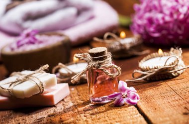 Spa arka planda çeşitli pembe ve kahverengi.