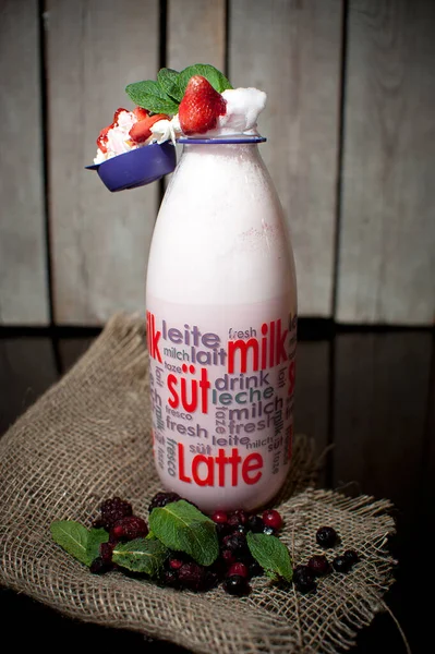 Milkshake Aux Baies Fraises — Photo