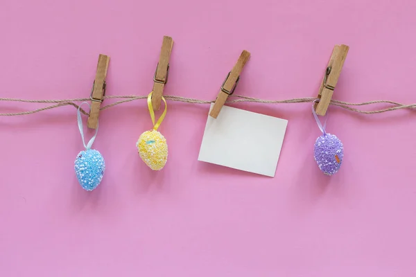 Colorful Easter Eggs Blank Card Pinned Rope Pink Background Easter — Stock Photo, Image