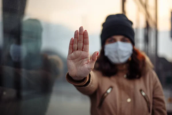 Koncept Koronaviru Znečištění Ovzduší Pm2 Mladá Žena Nosí Masku Ochranu — Stock fotografie