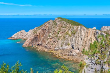 Asturias, Cudillero, İspanya 'da Playa del Silencio' nun güzel plajı.