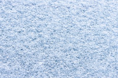 Renkli arkaplanda güzel kar