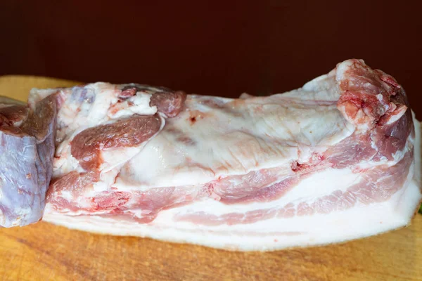 Trozo Grande Grasa Cerdo Cruda Germinada Con Carne — Foto de Stock