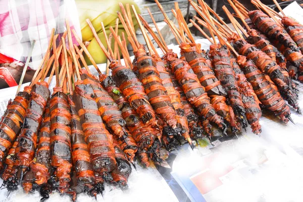 Khmer Gericht Gekochtes Schweineblut Den Darm Gewickelt Auf Kohlen Stock — Stockfoto