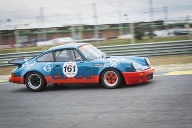 Jarama, Madrid, İspanya turu; Nisan 03 2016: Porsche 911 3.0 Rs Klasik araba yarışı
