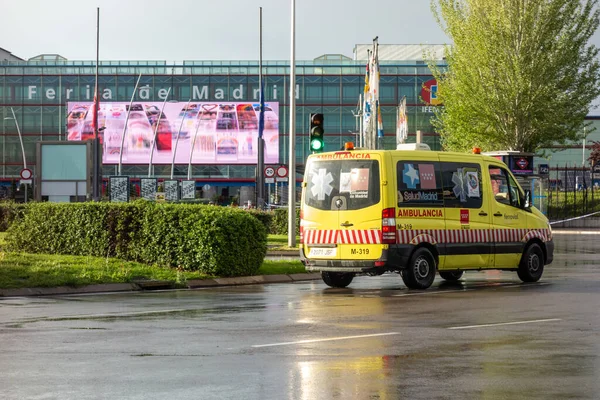 Madrid Spanje 2020 Ambulance Van Gemeenschap Van Madrid Die Ifema — Stockfoto