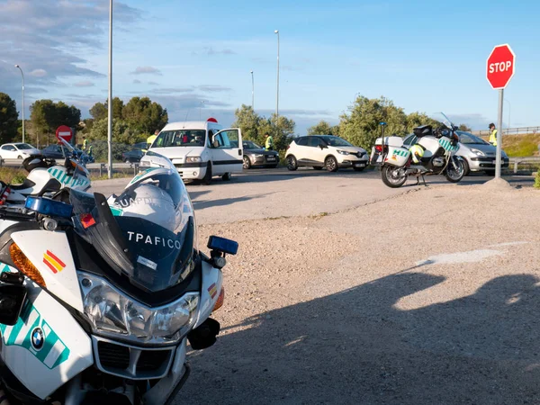 Madrid Spanje 2020 Auto Motorfietsen Van Burgerwacht Een Politiecontrole Bij — Stockfoto