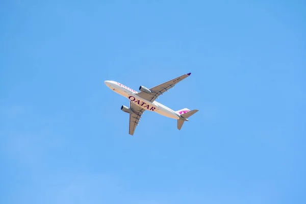 San Sebastian Los Reyes Madryt Hiszpania 2020 Samolot Firmy Qatar — Zdjęcie stockowe