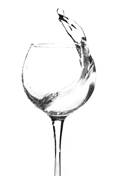Verre Vin Éclaboussant Eau Sur Fond Blanc — Photo