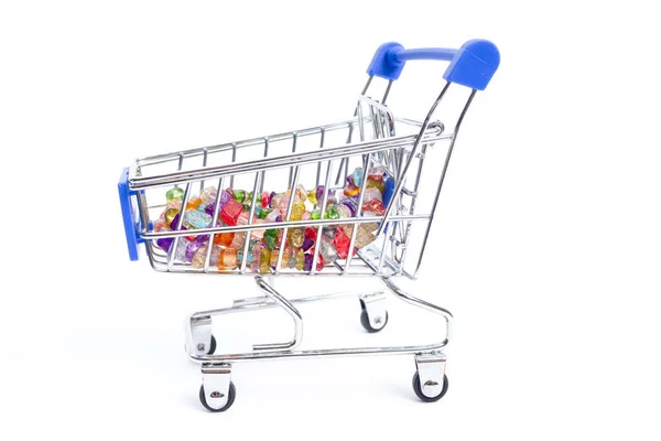 Carrito Compras Con Cuentas Piedras Preciosas Multicolores Sobre Fondo Blanco —  Fotos de Stock