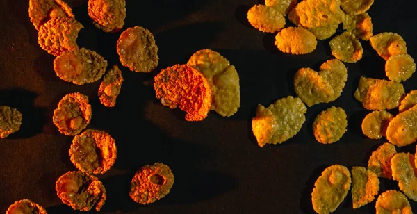 Cornflakes Och Havregryn Frukost Med Orange Modellering Ljus Svart Bakgrund — Stockfoto