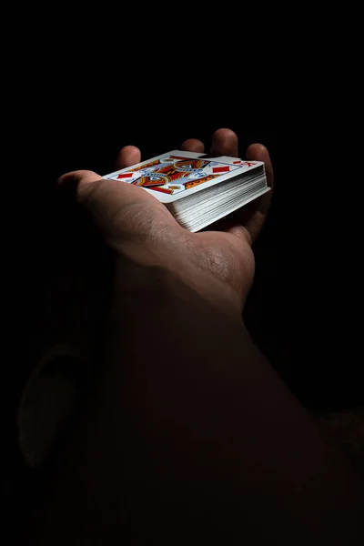 Mano Tenere Mazzo Carte Diamante Con Poker Top Uno Spazio — Foto Stock