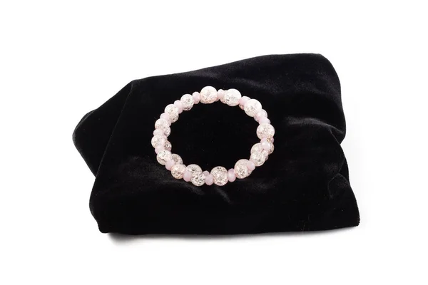 Bracelet Quartz Naturel Sur Velours Noir Sur Fond Blanc Isoler — Photo