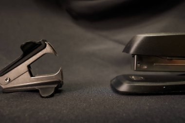 Zımba zımba çıkarıcı ofis çakışması örneğine karşı çıktı