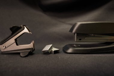 Zımba zımba çıkarıcı ofis çakışması örneğine karşı çıktı