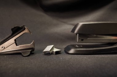 Zımba zımba çıkarıcı ofis çakışması örneğine karşı çıktı