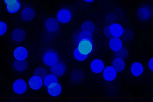 Abstrato desfocado fundo Bokeh. Luzes vintage de brilho azul. Foco suave e desfocado — Fotografia de Stock