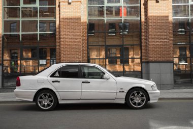 Mercedes W124 Moskova 'da