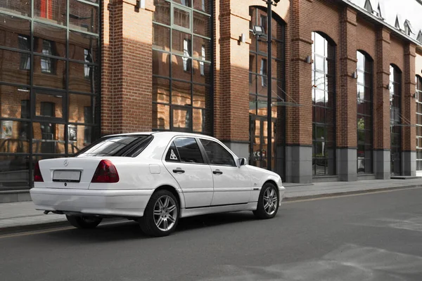 Mercedes W124 Moszkvában — Stock Fotó