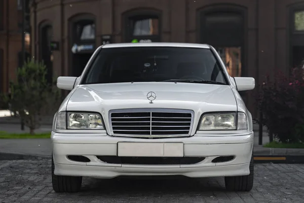 Mercedes W124 Moskwie — Zdjęcie stockowe