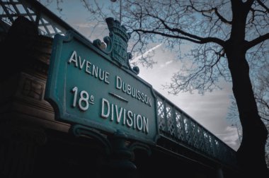 Gün doğumunda Paris 'in güzel manzarası