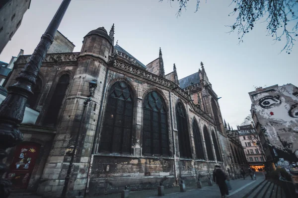 Gün batımında Paris 'in güzel manzarası