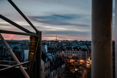 Gün batımında Paris 'in güzel manzarası