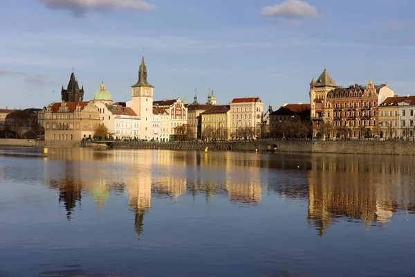 Vista del otoño Praga City, República Checa — Foto de Stock
