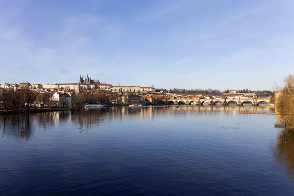 Переглянути на осінь міста Прага, Чеська Республіка — стокове фото