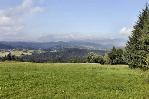 Beskydy campo, as belas montanhas no norte da Boêmia, República Checa — Fotografia de Stock