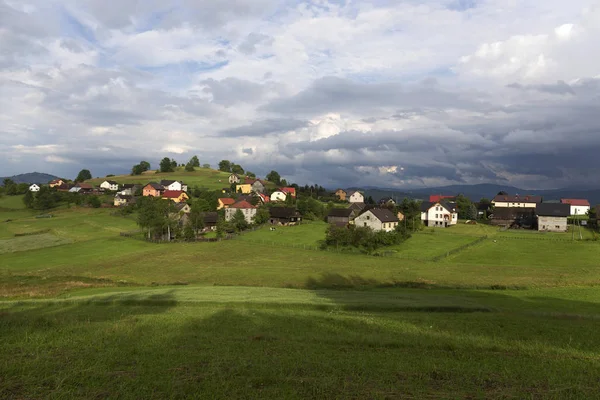 Καταργήστε την ύπαιθρο από Beskydy, τα όμορφα βουνά στα βόρεια ανατολική Βοημία, Τσεχική Δημοκρατία — Φωτογραφία Αρχείου