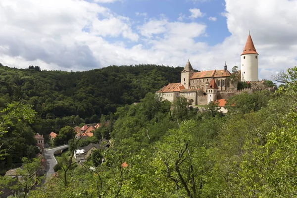 Κρίβοκλατ, βασιλικό κυνήγι γοτθικό κάστρο, η προέλευση χρονολογούνται από τον 12ο αιώνα, Τσεχική Δημοκρατία — Φωτογραφία Αρχείου