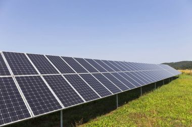 Çayır çiçekli yaz Solar Power Station 