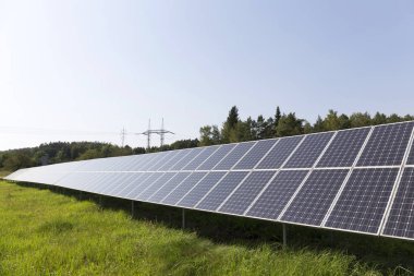 Çayır çiçekli yaz Solar Power Station 