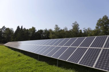 Çayır çiçekli yaz Solar Power Station 