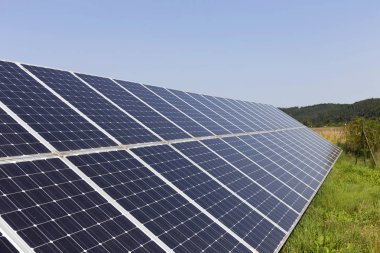 Solar Power Station yaz çayır 
