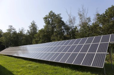 Solar Power Station yaz çayır 