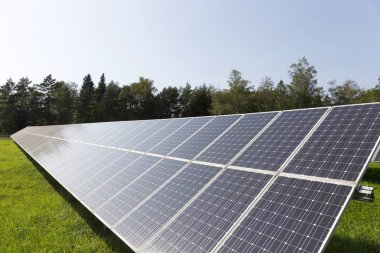 Solar Power Station yaz çayır 