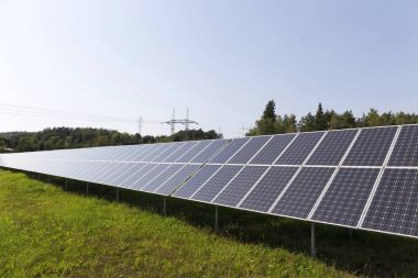 Solar Power Station yaz çayır 